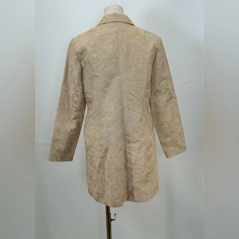 Chico’s Belle Amour Odette Metallic Gold Jacquard Blazer Jacket NWT Sz 1 = M - Picture 3 of 11